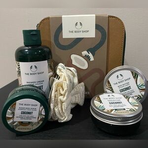 The Body Shop Lather & Slather Coconut Essentials Gift Case